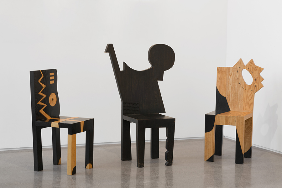 Eugenia P. Butler
Chairs
Wood, paint
Dimensions variable
Photo: Pierre Le Hors