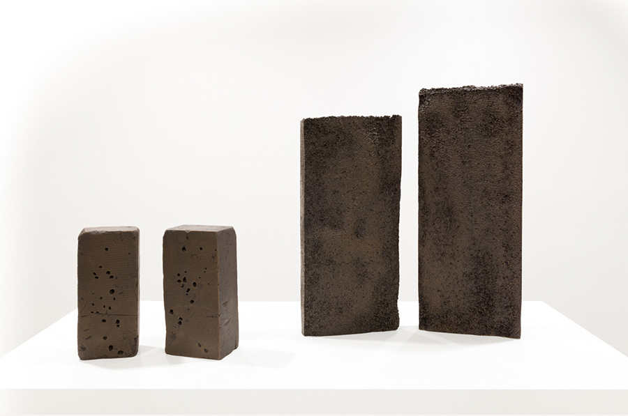 Sarah Conaway, Left: [II], 2018, Bronze; Right: Tablets, 2018, Bronze. Photo by Fredrik Nilsen Studio.